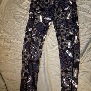 Constantly Varied Gear CVG Midnight Sugar Skulls Large Full Length Leggings